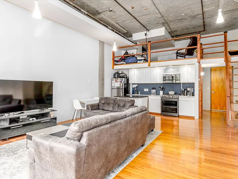 156 Porter St #143 — Photo 4
