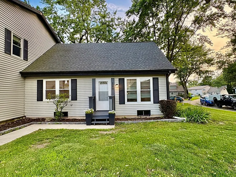 228 Dakota Ct #A — Photo 1