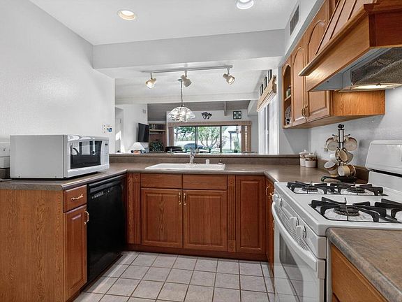 5th image of 407 Forest Hills Dr