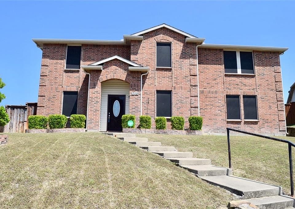 1st image of 2632 Guadalupe Dr