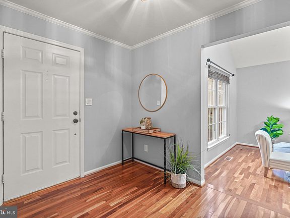 2nd image of 9505 Aspenwood Pl