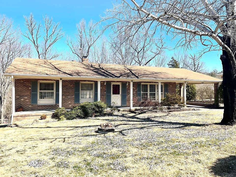 1st image of 1098 E Oak Hill Dr