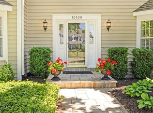 10400 N Riverlake Dr, Mequon, WI 53092