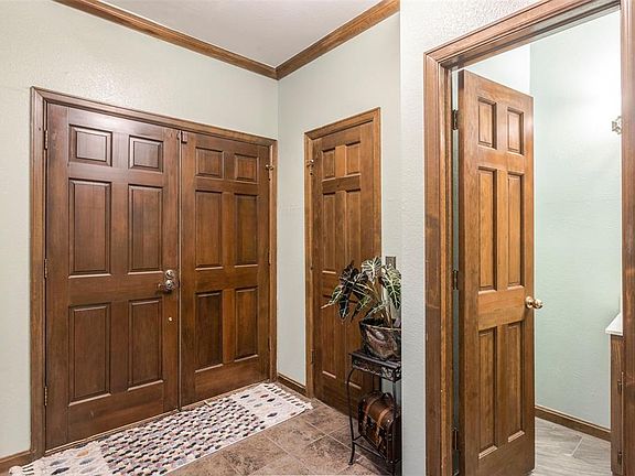 5th image of 11300 N Pennsylvania Ave APT 190