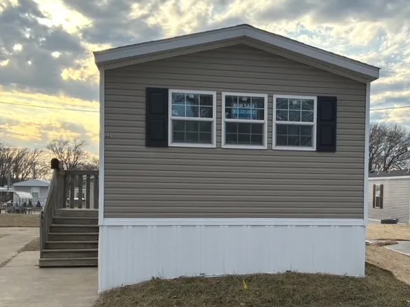 22 Honeysuckle Ln #H22, Belton, MO 64012