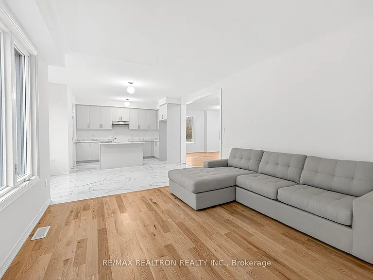1 Wakefield Blvd — Photo 12
