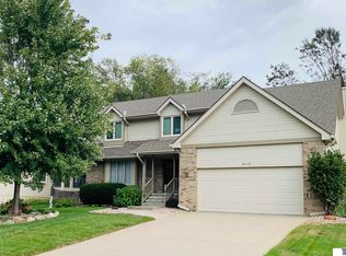 6415 S 95th St, Omaha, NE 68127