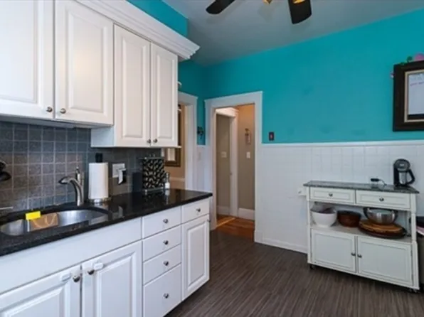 112 W Wyoming Ave #1, Melrose, MA 02176