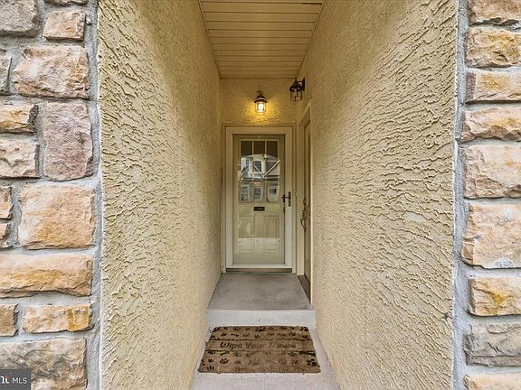2nd image of 2463 Merri Claude Dr