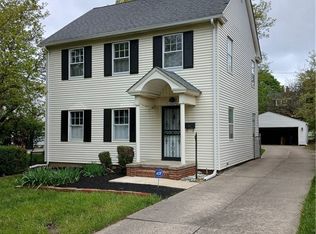 3609 Stoer Rd, Shaker Heights, OH 44122