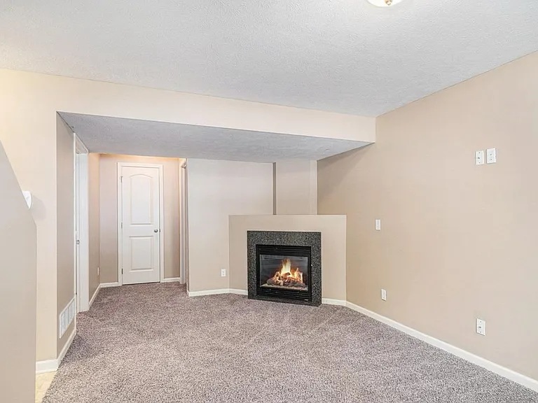 14463 Reynolds St — Photo 9