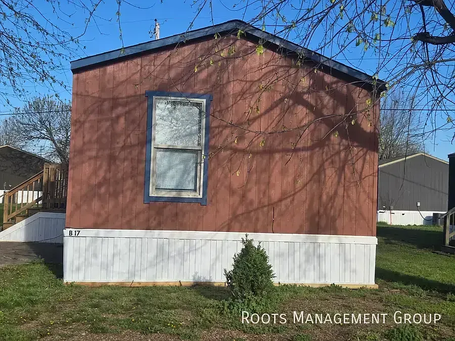 Building Photo - 272 Emerson Bypass Rd #B17
