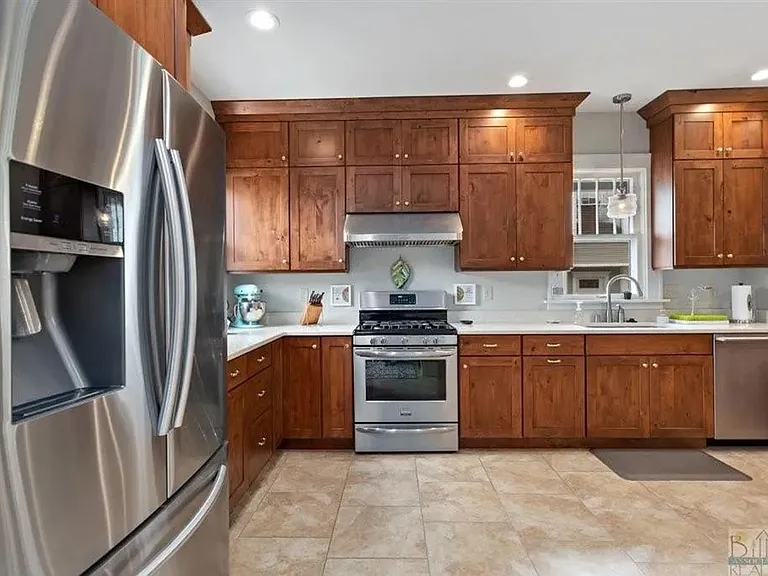 133 Avenue D — Photo 8
