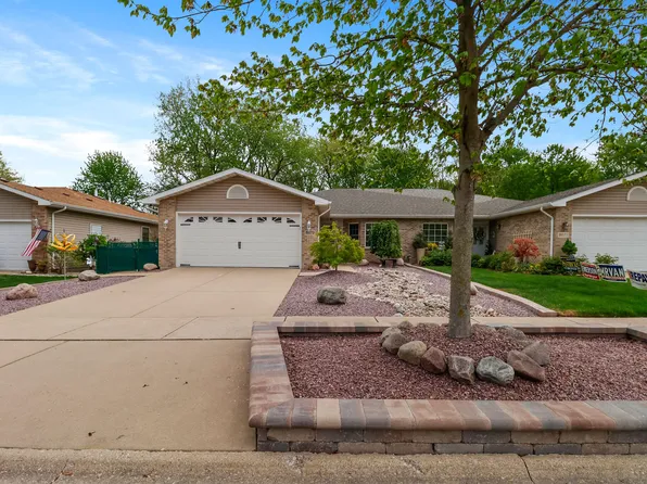 8573 Kleinman Rd, Highland, IN 46322