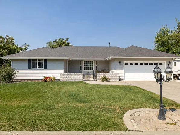 2616 W 37th Ave, Kennewick, WA 99337