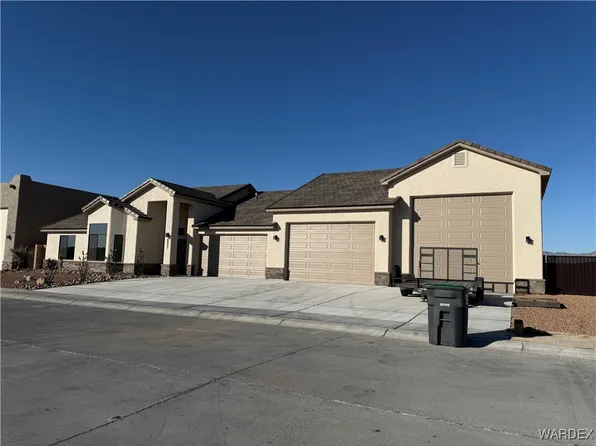 6027 S Trailblazer Ave, Fort Mohave, AZ 86426