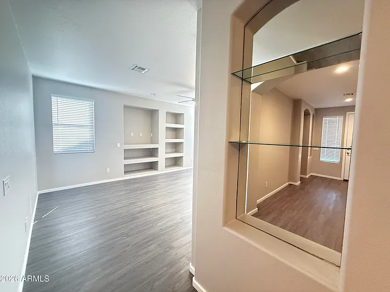 212 S 124th Ave — Photo 14