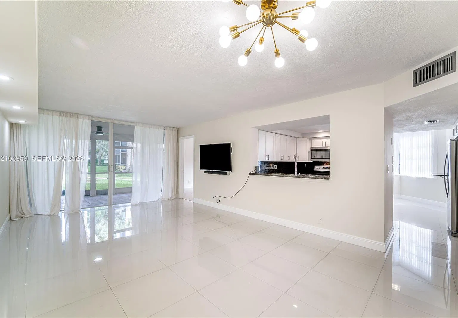 Condo 10 Of Sabal Palm Co — Photo 2