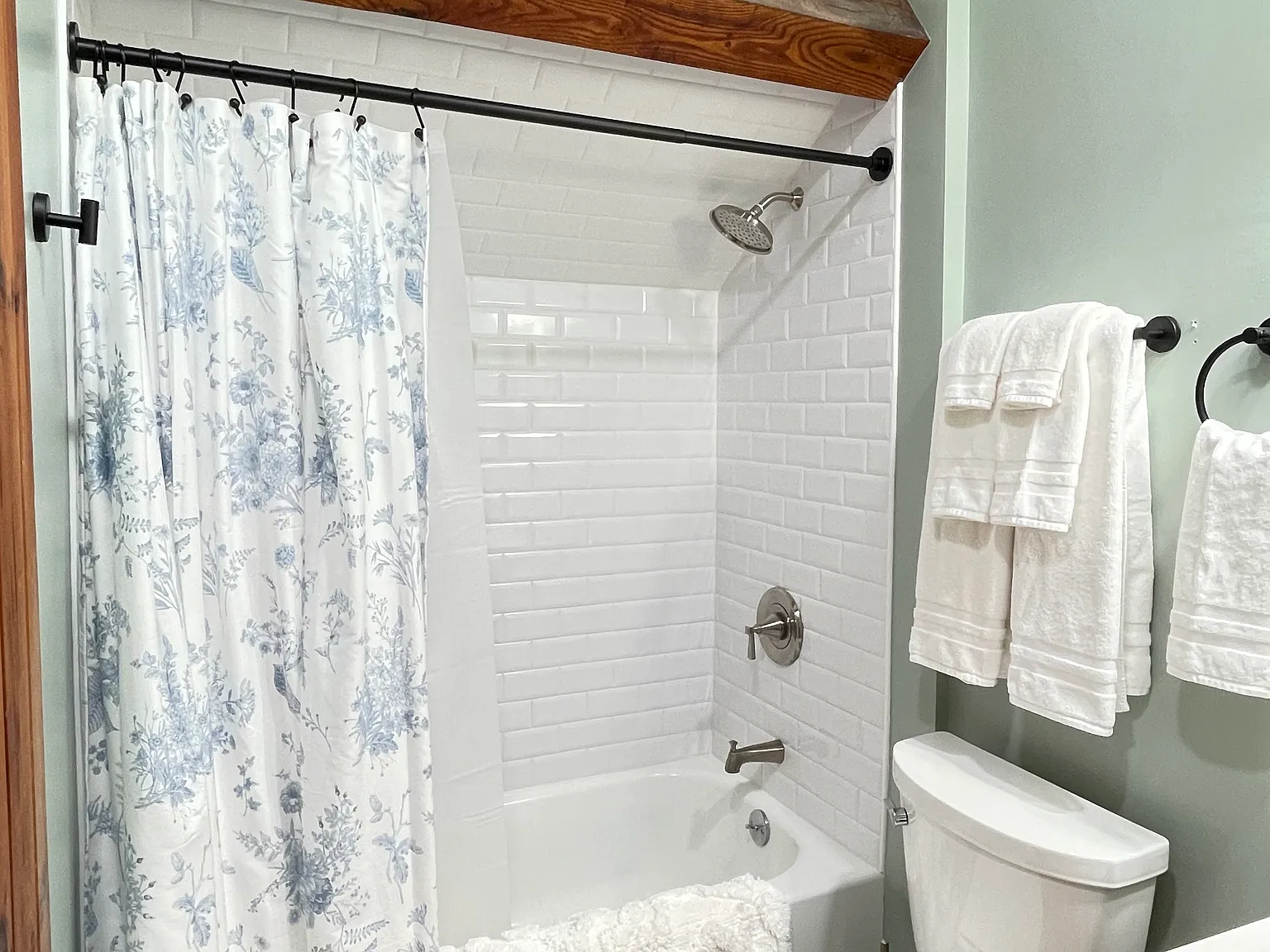 3 bed, 1426 sqft, $5,200 — Photo 4