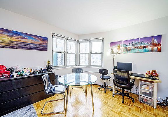 3rd image of 300 E 40th St APT 30A