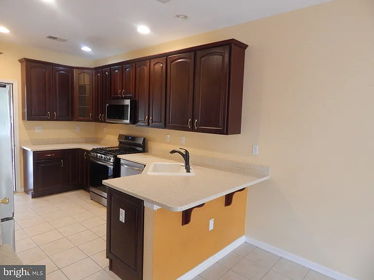 4 Blake Dr — Photo 18