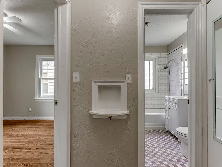 604 Iowa St — Photo 20