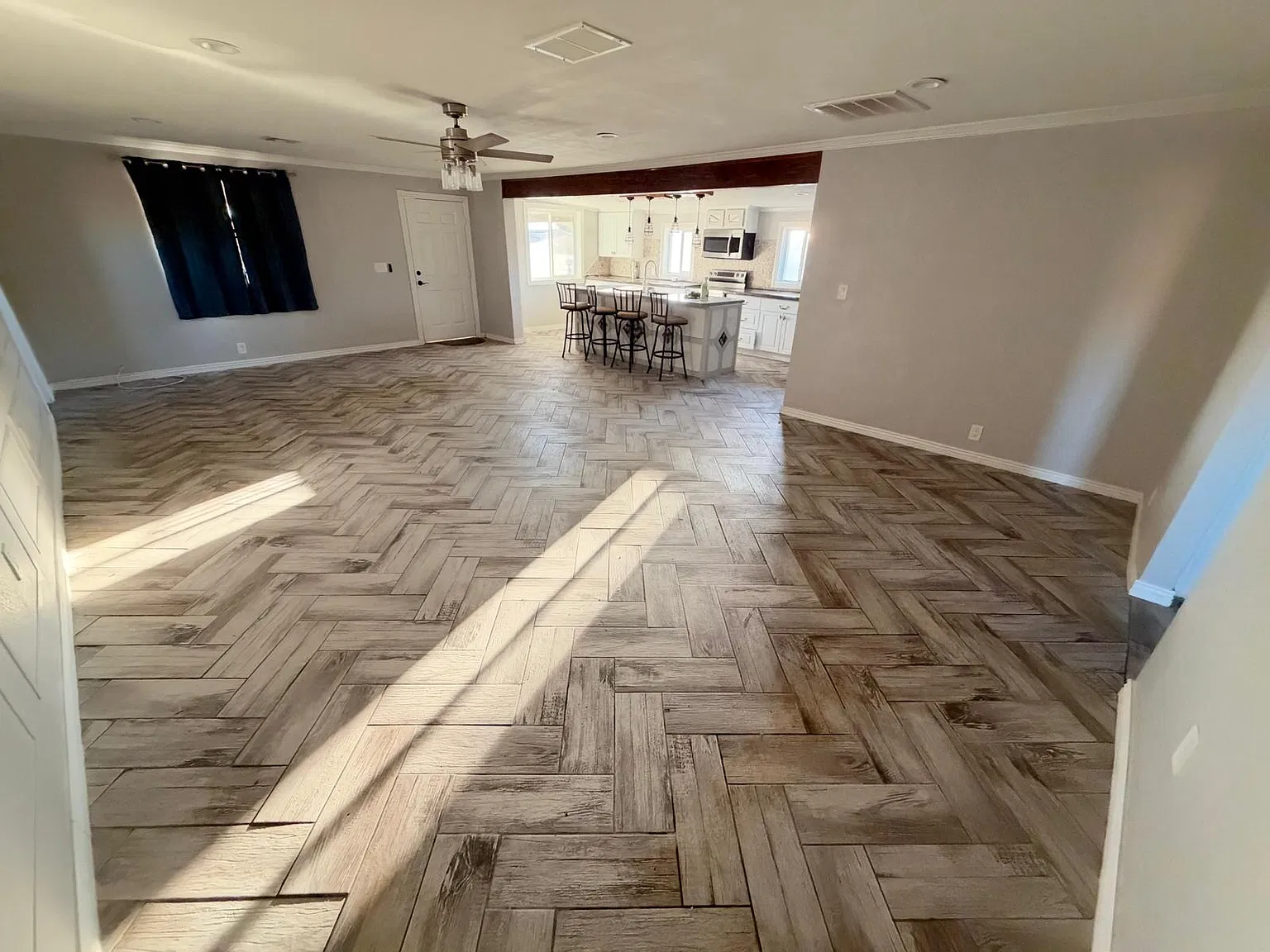 3 bed, 936 sqft, $1,500 — Photo 3