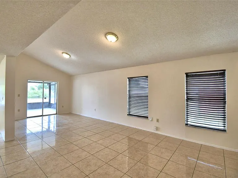 11701 Minto Ct — Photo 5