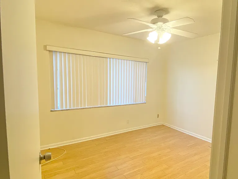 2230 NE 56th Pl #210 — Photo 7
