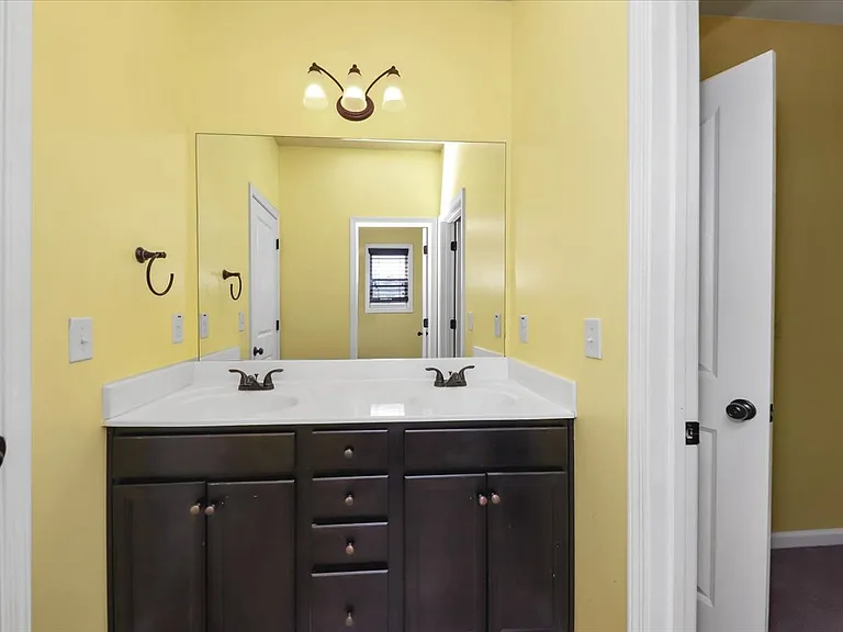 6059 Cove Park Dr — Photo 29