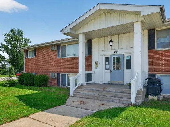 751 N 5th Ave APT 4, Kankakee, IL 60901