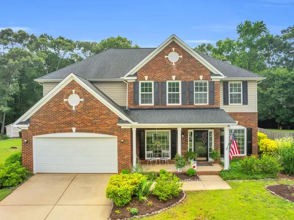 376 Woodsberry Shoals Dr, Duncan, SC 29334