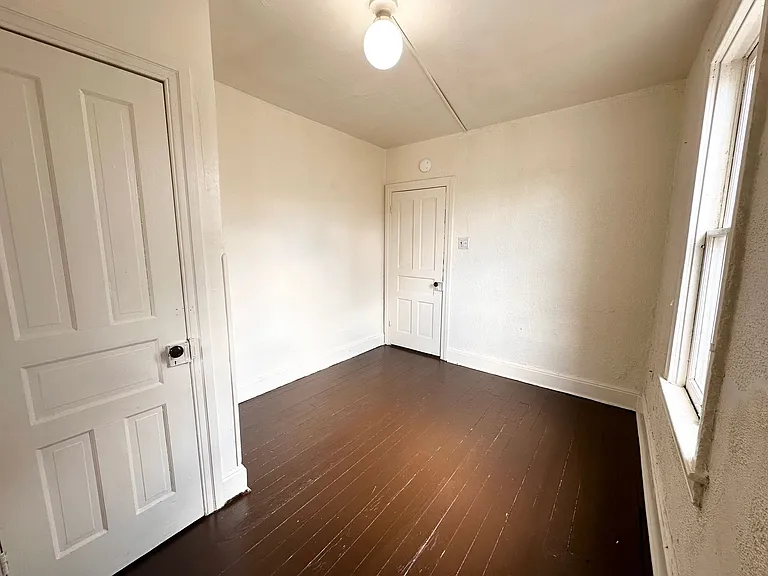 925 W College Ave — Photo 13
