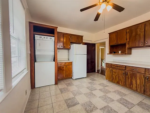 2 bed, 1.0 bath, 1093 sqft, $1,425 — Photo 4
