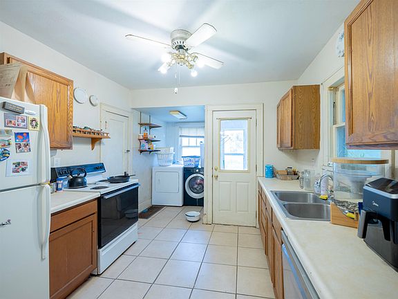 5th image of 416 N Struble St