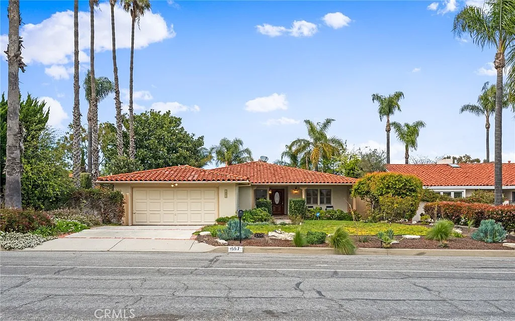 4 bed, 2032 sqft, $7,500 — Photo 1
