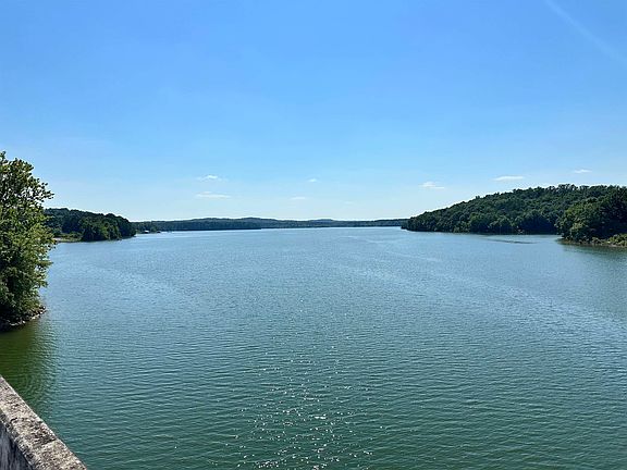 4th image of 0 Lakefront Dr