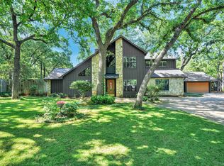 2415 Los Robles St, Grapevine, TX 76051