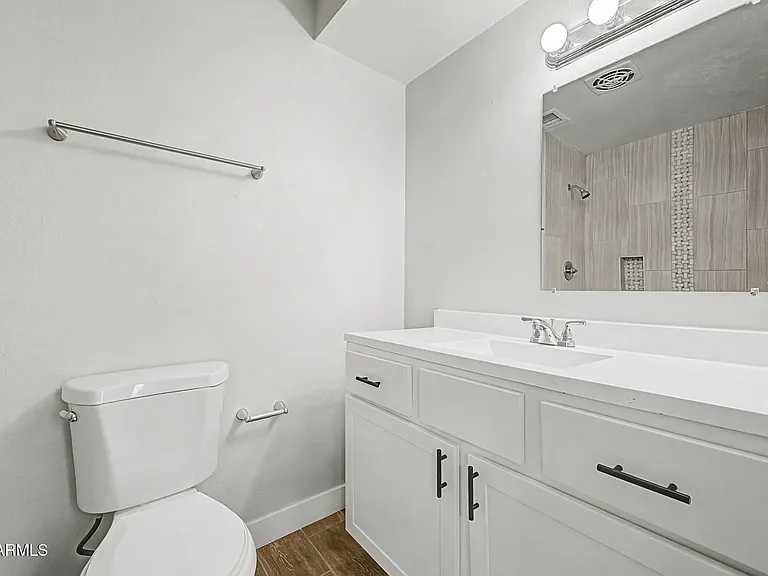 6536 W Turney Ave — Photo 24