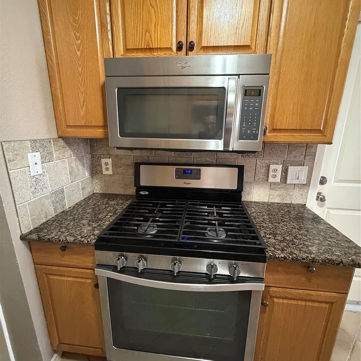 2 bed, 4.0 bath, 1033 sqft, $1,400 — Photo 4