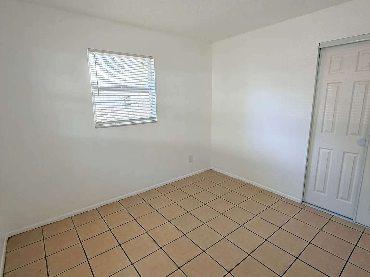 2 bed, $1,200 — Photo 2