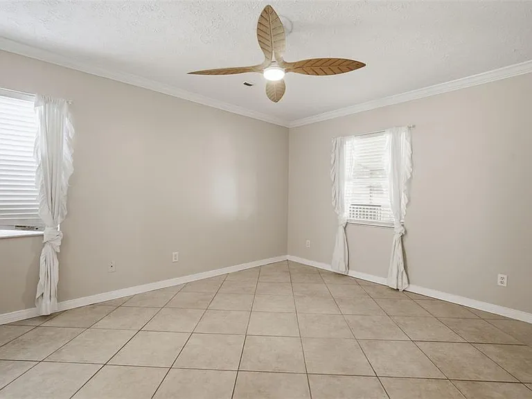 7403 Providence Rd — Photo 13