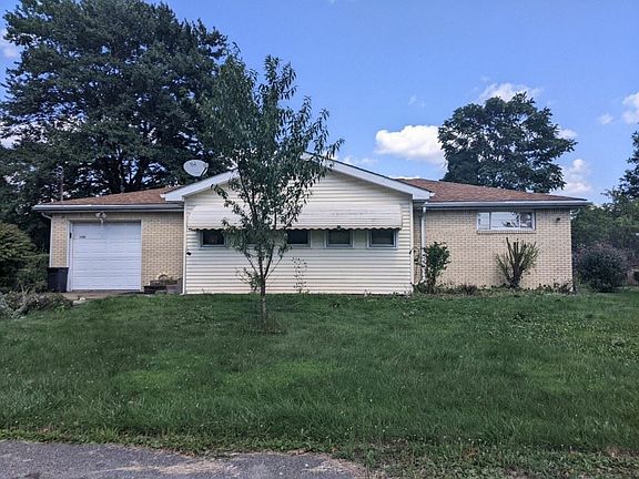 2nd image of 14395 Elizabeth Dr