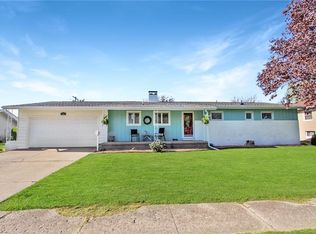 600 Crestview Dr, Mattoon, IL 61938