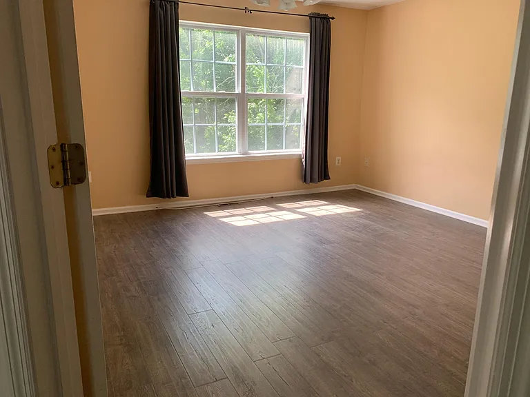 77 Prestwick Way — Photo 19