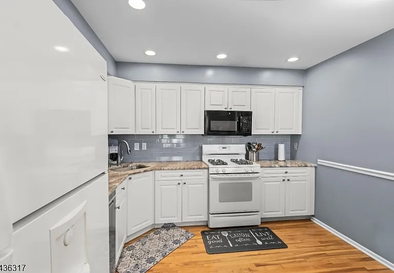 21 Edgefield Dr — Photo 5