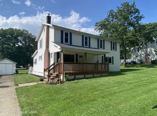 38 Poplar St, Dallas, PA 18612