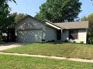 3517 SW Kent Ct, Topeka, KS 66614