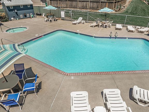 2nd image of 12600 SE Freeman Way #226