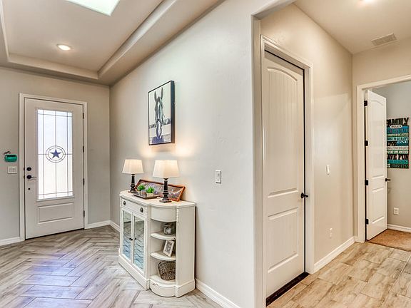 3rd image of 5749 Valley Lilac Ln